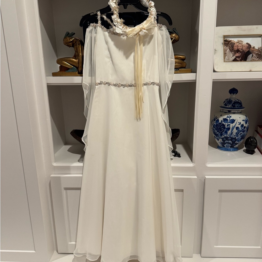Elegant White Chiffon Dress